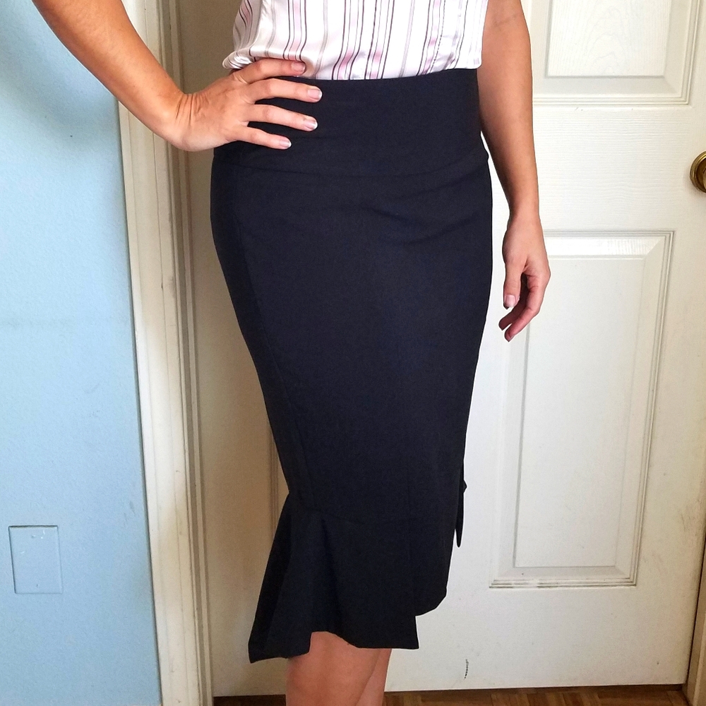 Asymmetric hem pencil skirt
